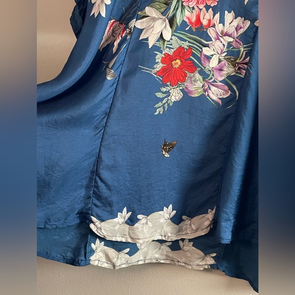 Johnny Was Samira Challis Silk Top Poncho - Picture 5 of 8